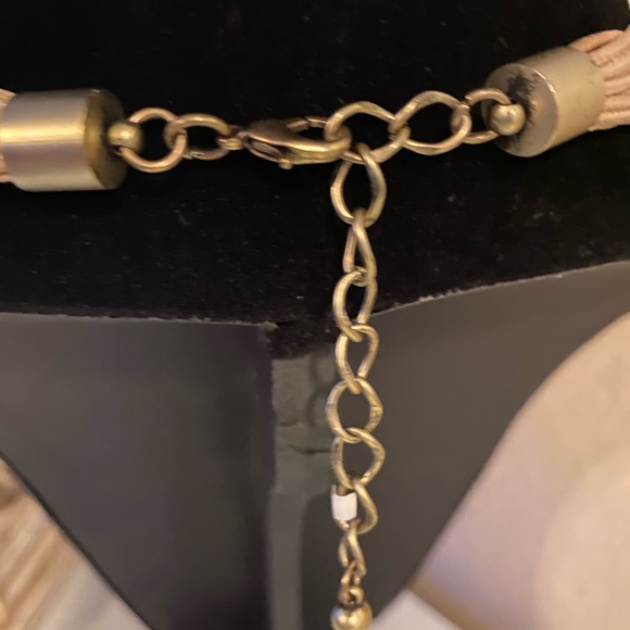 Burgundy stone Necklace - Picture 5 of 5